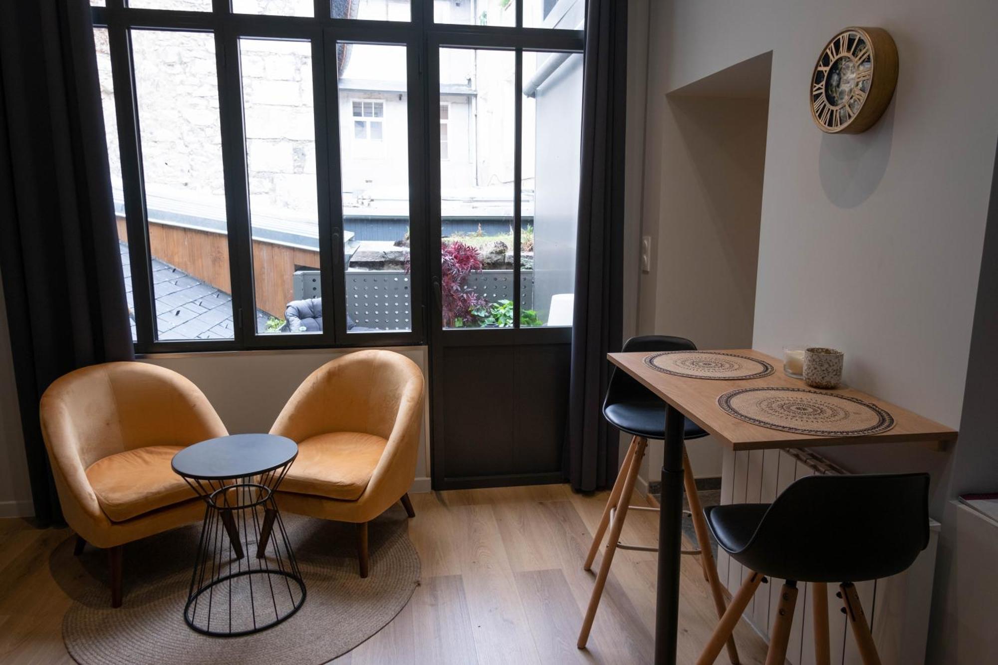 L'Instant Leger - Centre Ville Chambéry Eksteriør billede